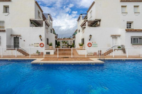 La Duquesa apartment with pool by Costarentals - Ref M8